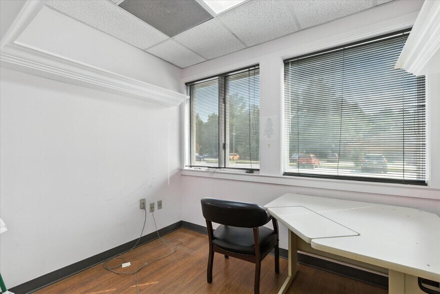 More Photos Of 5405 Twin Knolls Rd, Columbia Medical For Sale