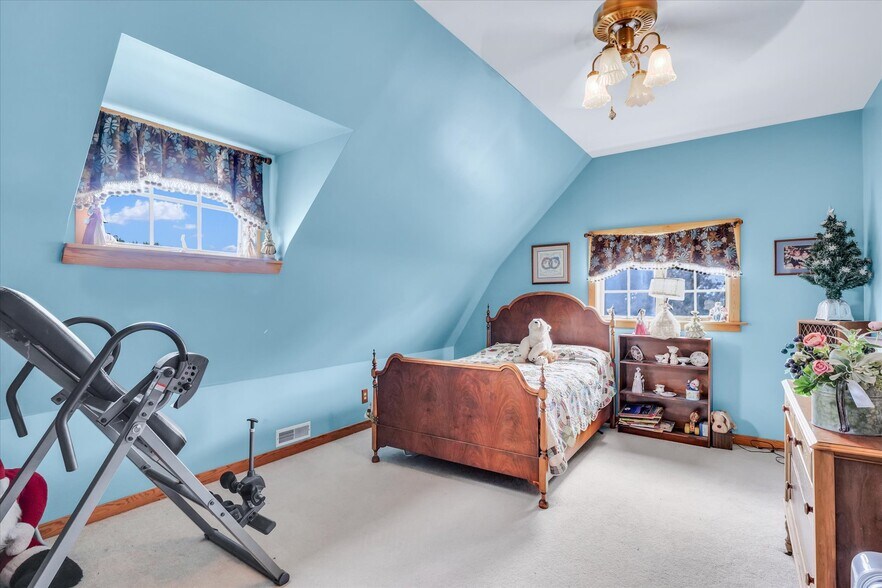 More Photos Of 1356 County Road 2900 N, Rantoul Specialty For Sale