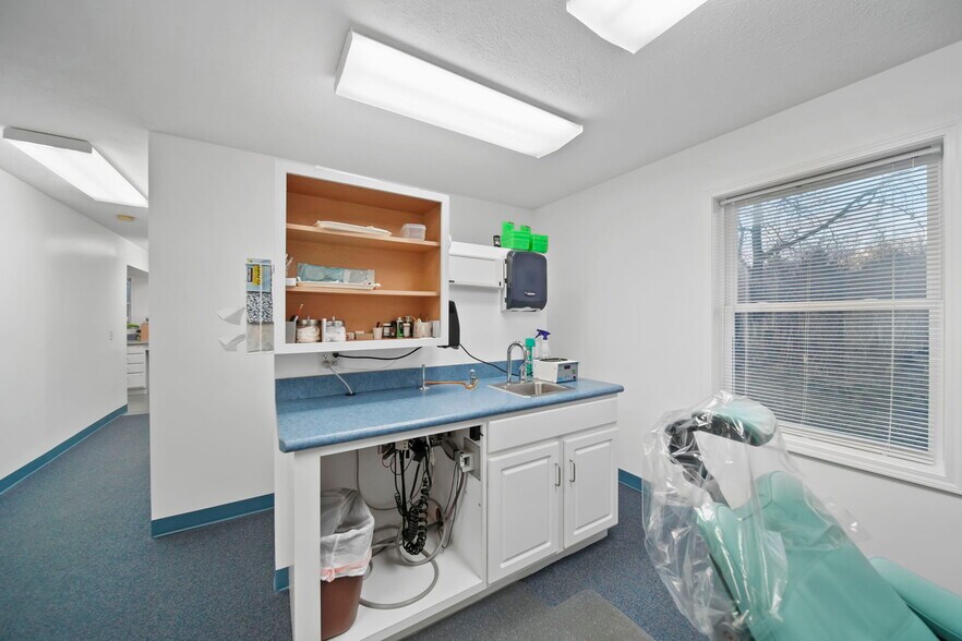 More Photos Of 3165 County Farm Rd, Jackson Medical For Sale