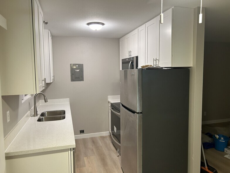 More Photos Of 1715 S Franklin St, Seaside Apartments For Sale