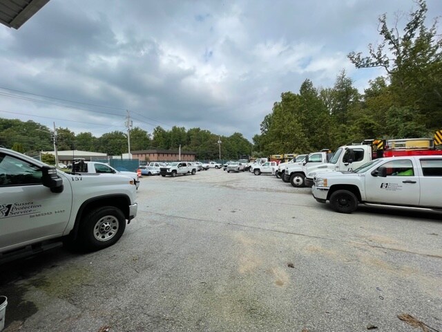 More Photos Of 108 Sandy Dr, Newark Warehouse For Lease