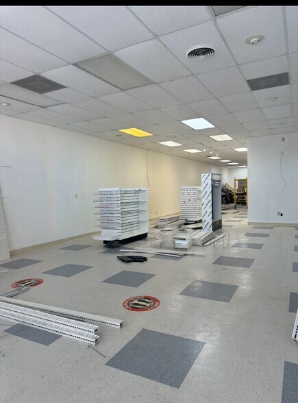 More Photos Of 256 Hwy 206 S, Hillsborough General Retail For Lease