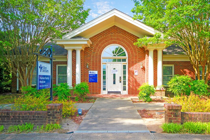 Primary Photo Of 304 Ashby Park Ln, Greenville Medical For Lease