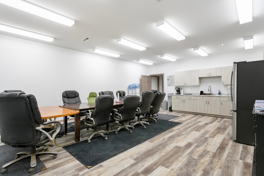 More Photos Of 908 25th St SE, Sidney Industrial For Sale