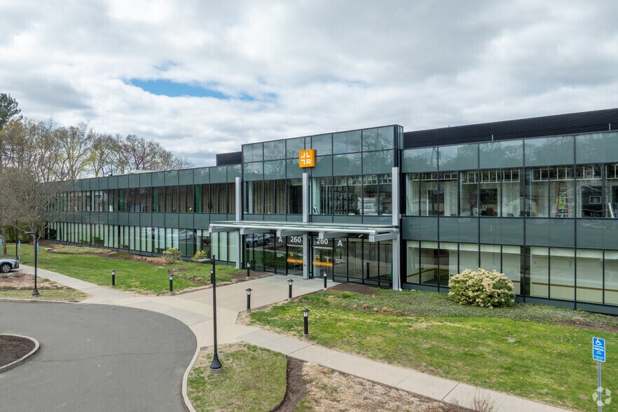 More Photos Of 260 Long Ridge Rd, Stamford Medical For Lease