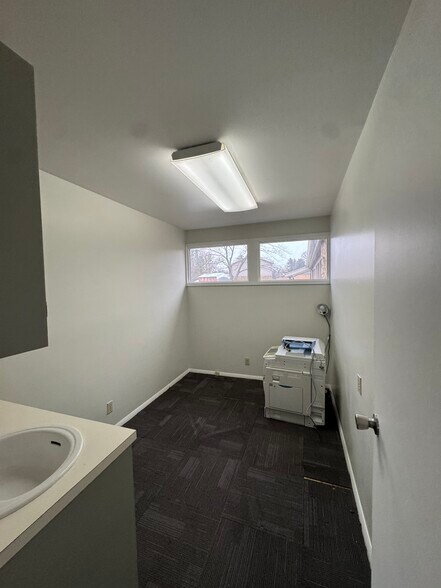 More Photos Of 3200 Sycamore Ct, Columbus Medical For Sale