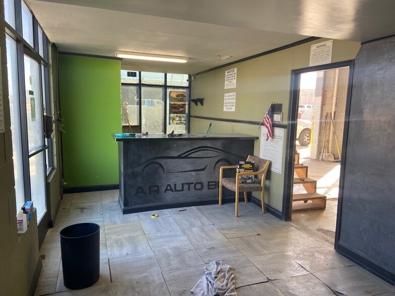 More Photos Of 124 W Ovington St, Lancaster Industrial For Sale