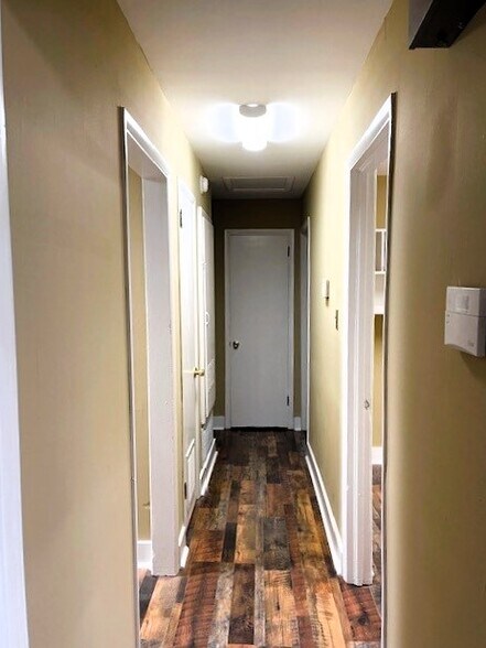 More Photos Of 2915 Chestnut St, Montgomery Office For Sale