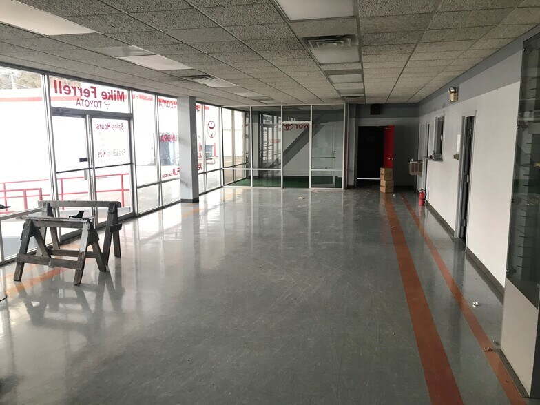 More Photos Of Us-119, Chapmanville Freestanding For Lease