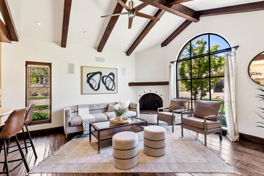 More Photos Of 6914 Solano Verde Dr, Somis Movie Radio TVStudio For Sale