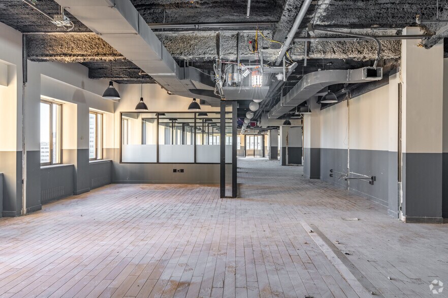 More Photos Of 195 Montague St, Brooklyn Office For Lease