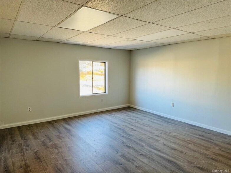 More Photos Of 161 Temple Hill Rd, New Windsor Manufacturing For Lease