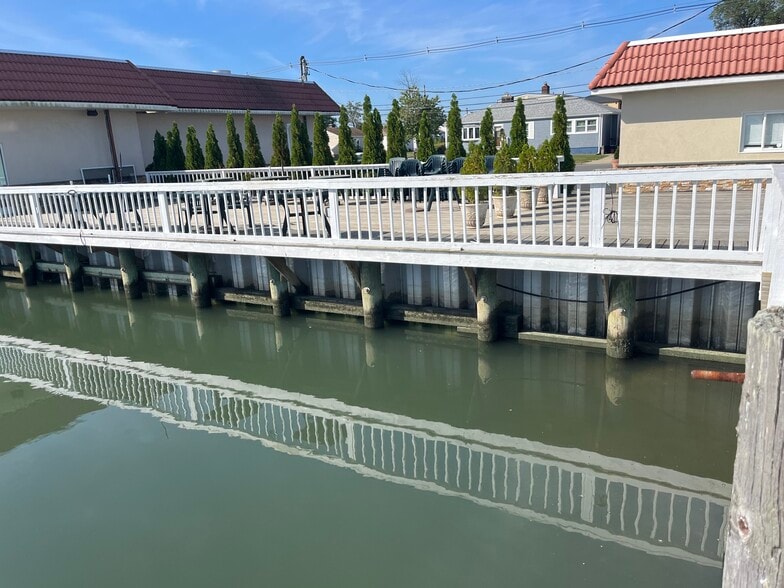 More Photos Of 95 Hudson Ave, Freeport Restaurant For Sale