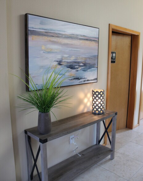 More Photos Of 1110 Golf Club Rd SE, Lacey Loft Creative Space For Lease
