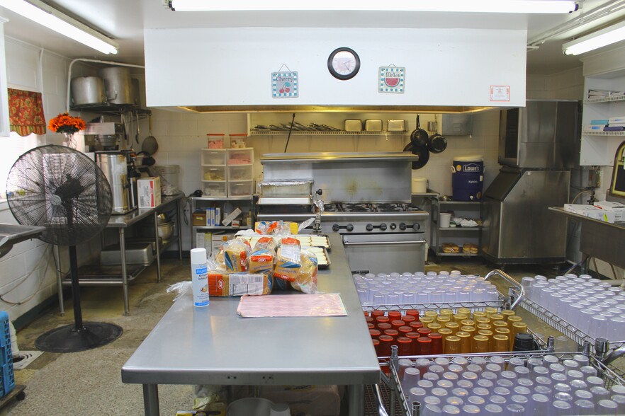 More Photos Of 329 Cooper St, Kenansville Assisted Living For Sale