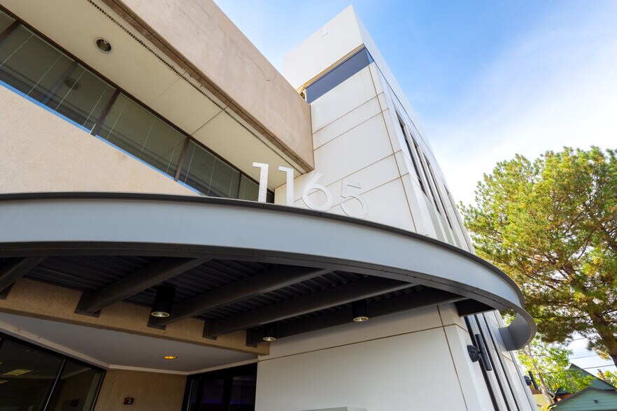 More Photos Of 1165 S Pennsylvania St, Denver Medical For Sale