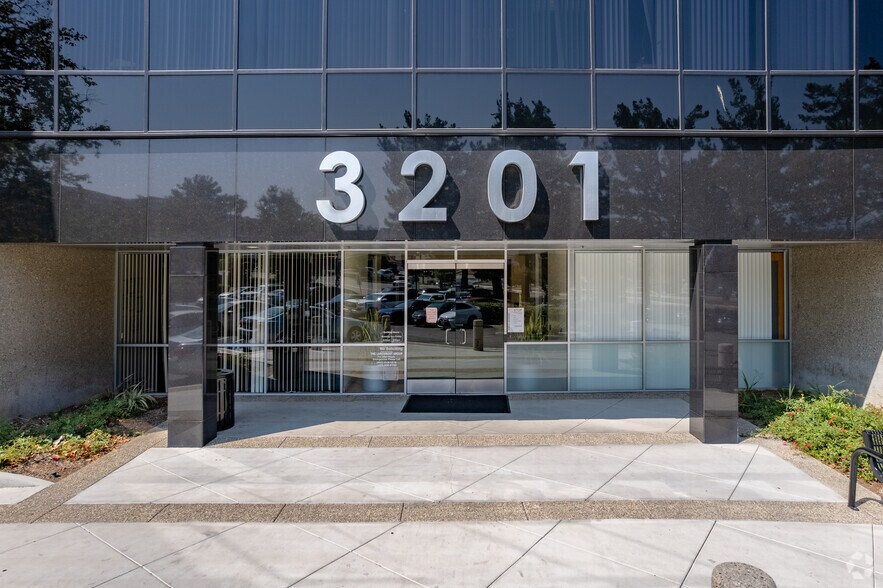 More Photos Of 3201 Temple Ave, Pomona Office For Lease