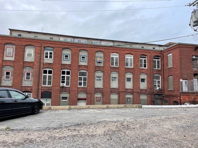 More Photos Of 250 Esten Ave, Pawtucket Flex For Lease