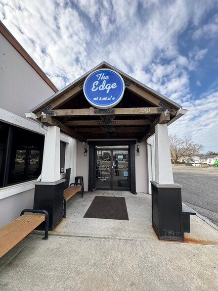 More Photos Of 388 Medford Ave, Patchogue Restaurant For Lease