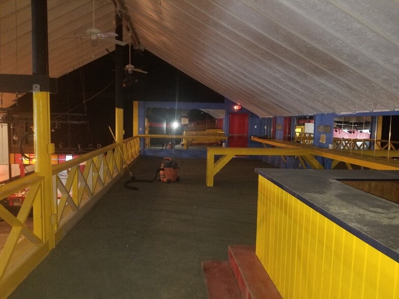 More Photos Of 215 Tallassee Rd, Athens Auto Repair For Lease