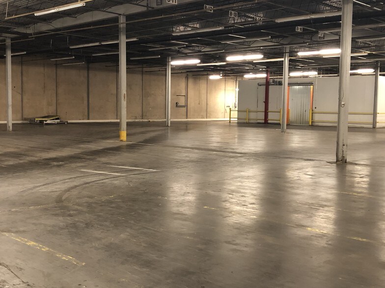 More Photos Of 315 Cassell St, Winston-Salem Distribution For Lease