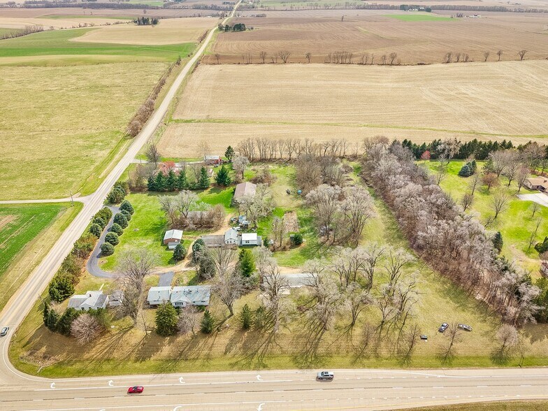 More Photos Of 2280 S Rock City Rd, Ridott Multifamily For Sale