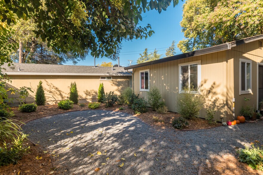More Photos Of 811 Davis St, Santa Rosa Apartments For Sale