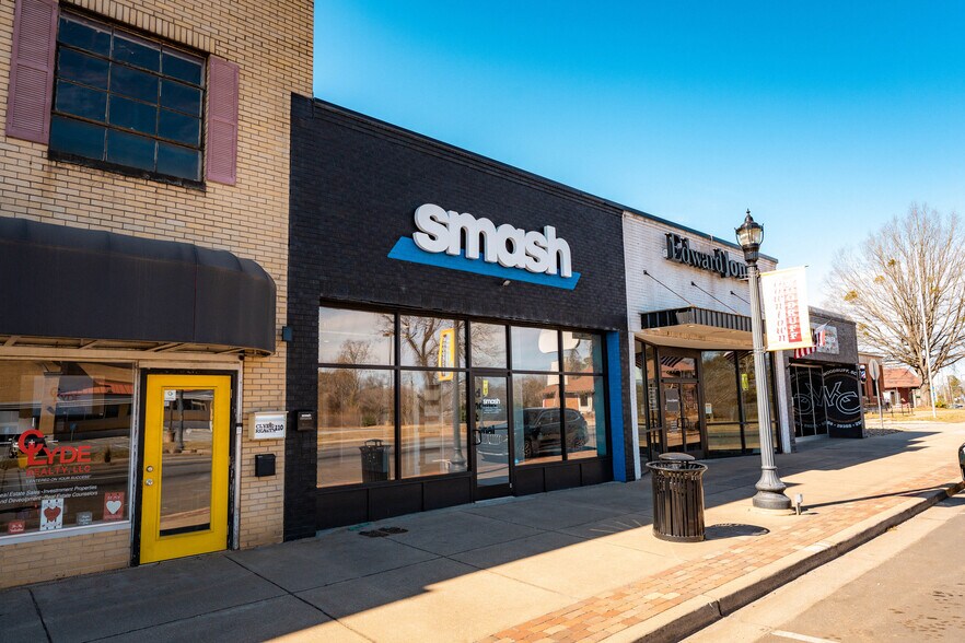 Primary Photo Of 114 N Main St, Woodruff General Retail For Sale