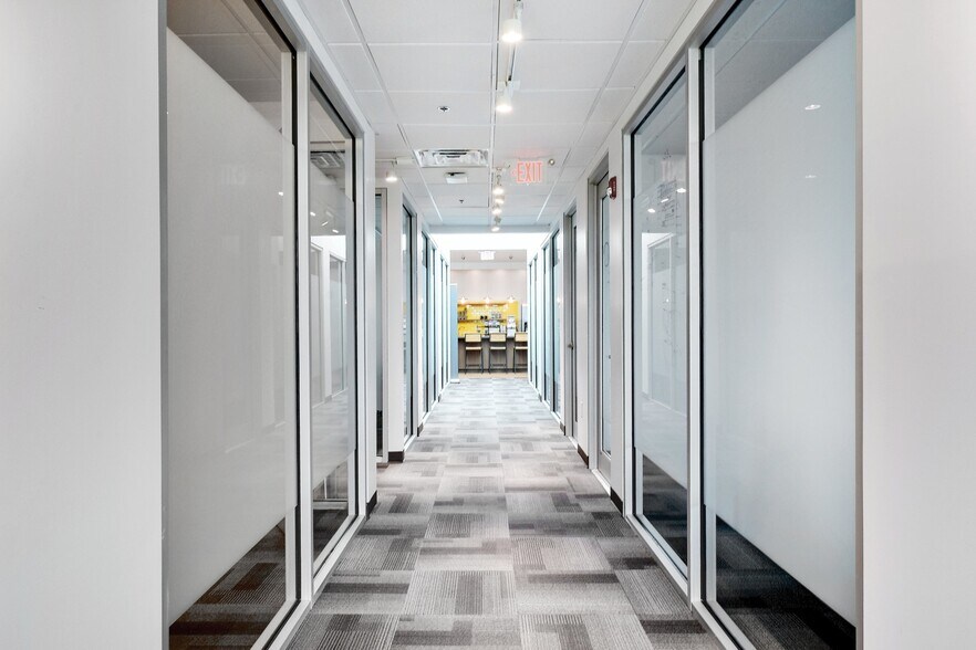 More Photos Of 18911 Hardy Oak Blvd, San Antonio Medical For Lease