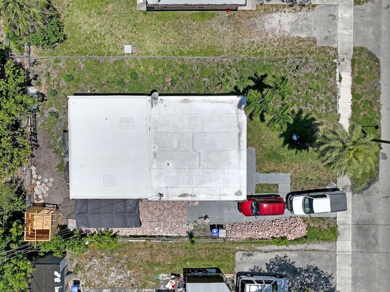 More Photos Of , Pompano Beach Flex For Sale