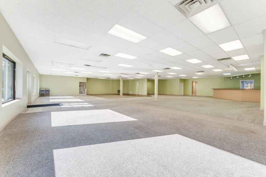 More Photos Of 193 Greenbag Rd, Morgantown Freestanding For Sale