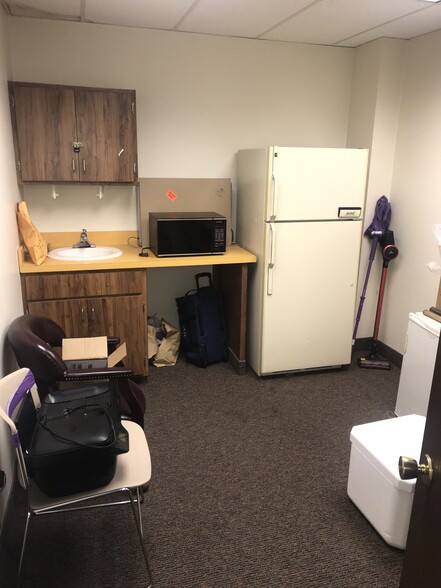 More Photos Of 227 N Jefferson St, New Castle Medical For Sale