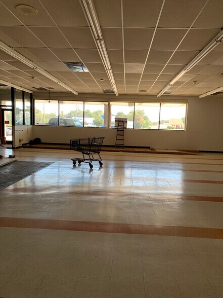 More Photos Of 2209-2211 Moody Rd, Warner Robins Coworking Space