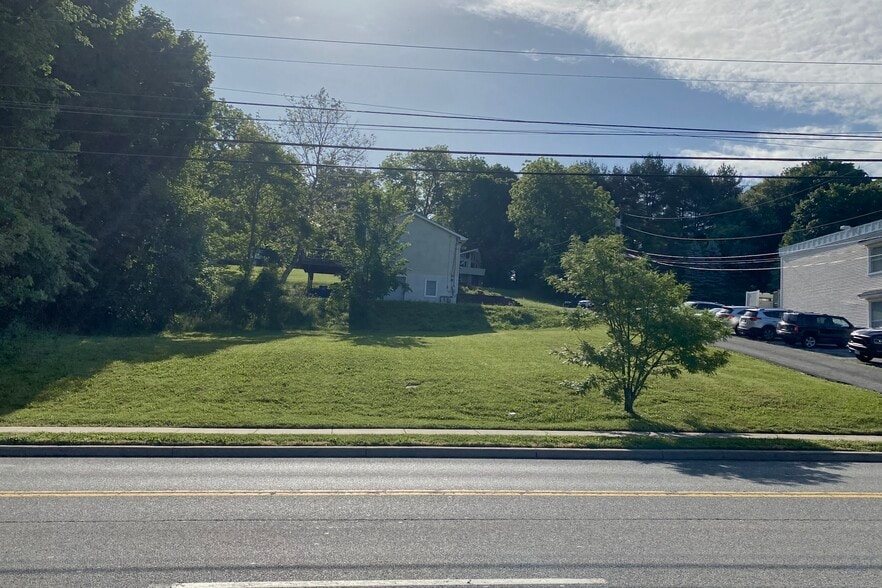 More Photos Of 352 Robinson Ave, Newburgh Land For Sale