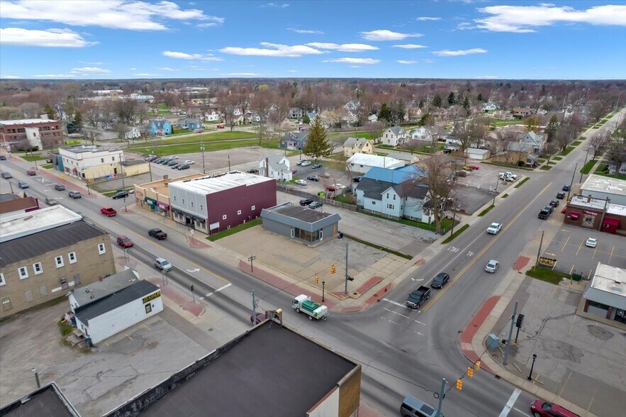 More Photos Of 200 Salzburg Ave, Bay City Freestanding For Lease