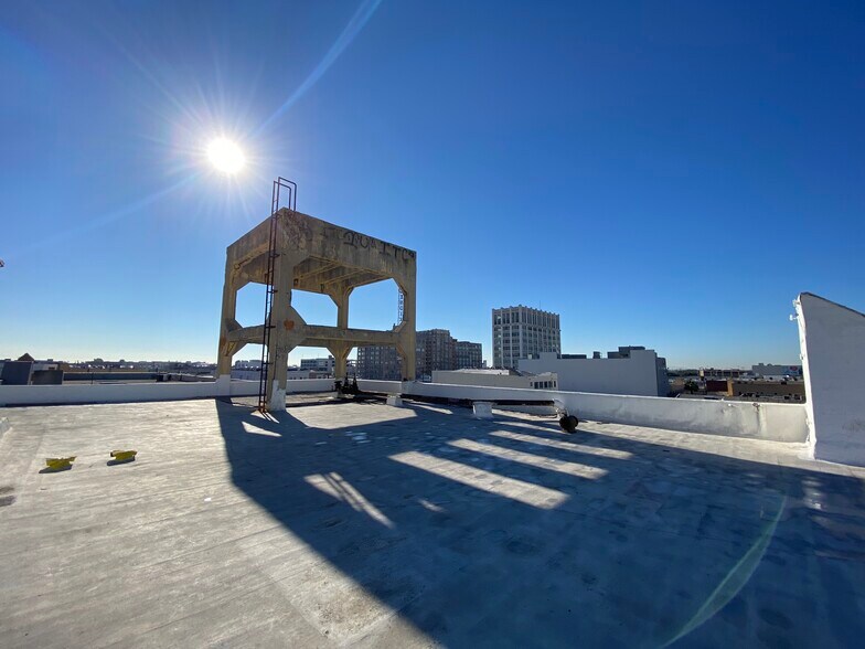 More Photos Of 1114 S Los Angeles St, Los Angeles Warehouse For Sale