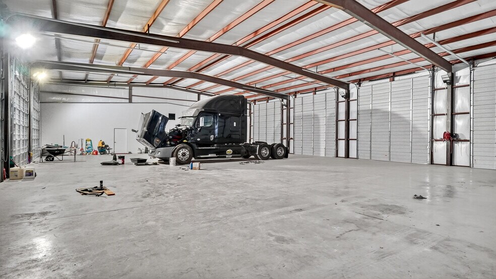 More Photos Of 1850 N FM 866, Odessa Warehouse For Sale