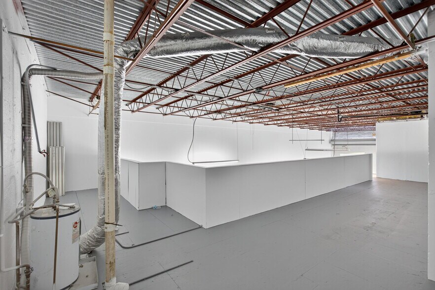More Photos Of 4700-4712 NE 11th Ave, Oakland Park Warehouse For Lease