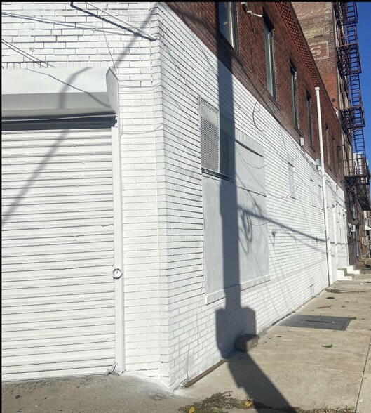 More Photos Of 2201-2203 N Front St, Philadelphia Storefront Retail Residential For Lease