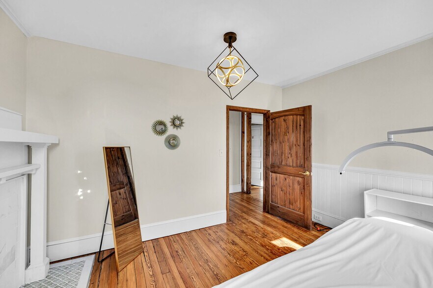 More Photos Of 126 S Spruce St, Winston-Salem Office Residential For Sale