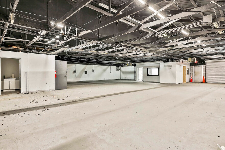 More Photos Of 243 Senoia Rd, Peachtree City Unknown For Lease