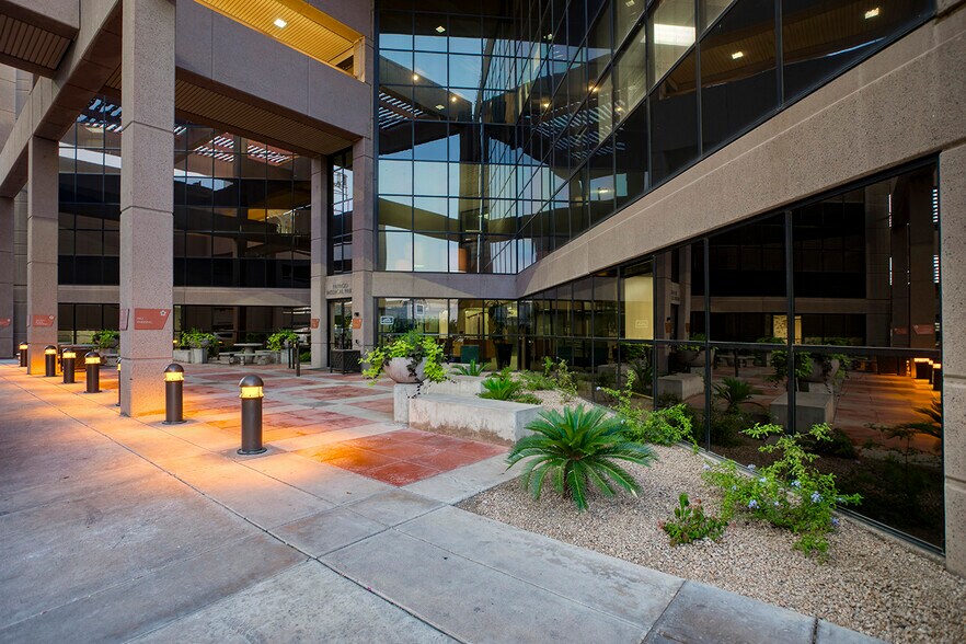 More Photos Of 1331 N 7th St, Phoenix Medical For Lease