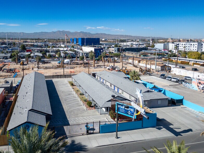 More Photos Of 1414-1418 S 3rd St, Las Vegas Hotel For Lease