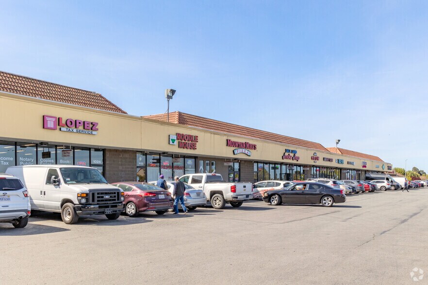 More Photos Of 1000-1050 N Davis Rd, Salinas General Retail For Sale