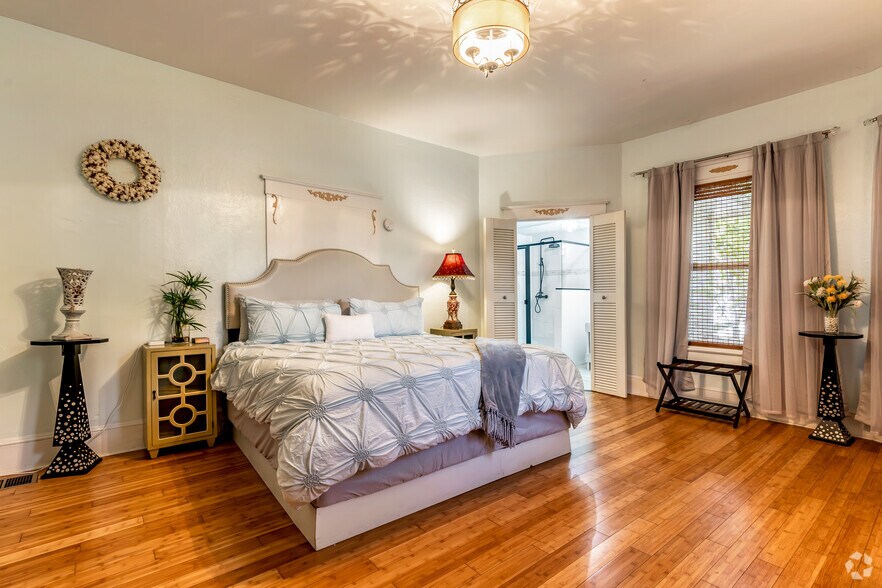 More Photos Of 1128 E Manatee Ave, Bradenton Hotel For Sale