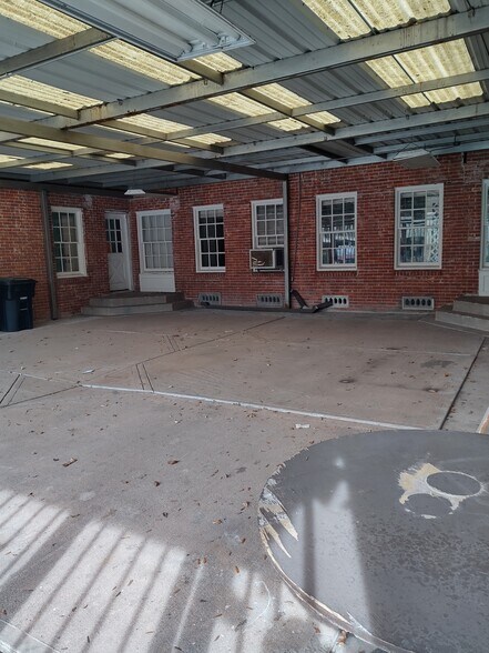 More Photos Of 2011 Binz St, Houston Apartments For Sale