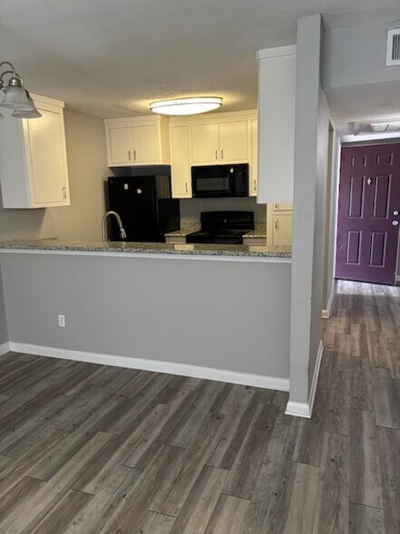 More Photos Of 311 Gladstell St, Conroe Apartments For Sale