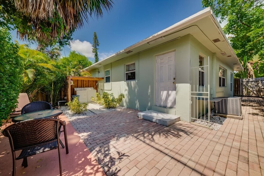 More Photos Of 1115 NE 15th Ave, Fort Lauderdale Apartments For Sale