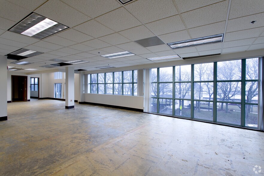 More Photos Of 300 Ocean Ave, Revere Medical For Lease