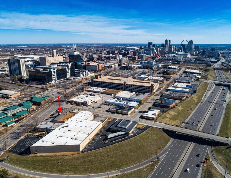 More Photos Of 2900-2908 Market St, Saint Louis Unknown For Lease
